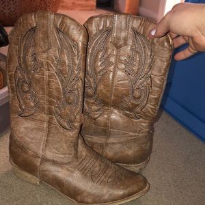 Coconuts cowboy boots, women’s size 6.
